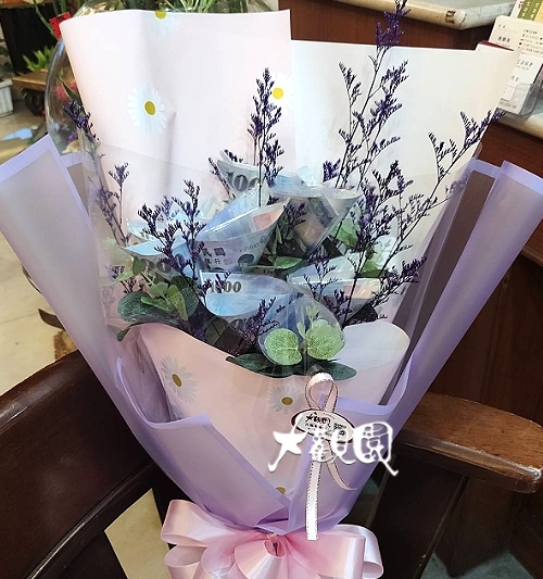 鈔票乾燥花花束 不一樣的花束 (請洽店家) 南投埔里大觀園
